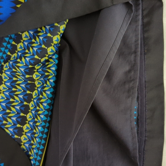 Crown & Ivy shift tunic dress, geometric designs - Picture 9 of 10